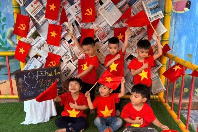 NHỮNG “CHIẾN SĨ TÍ HON” MỪNG NGÀY ĐẠI THẮNG